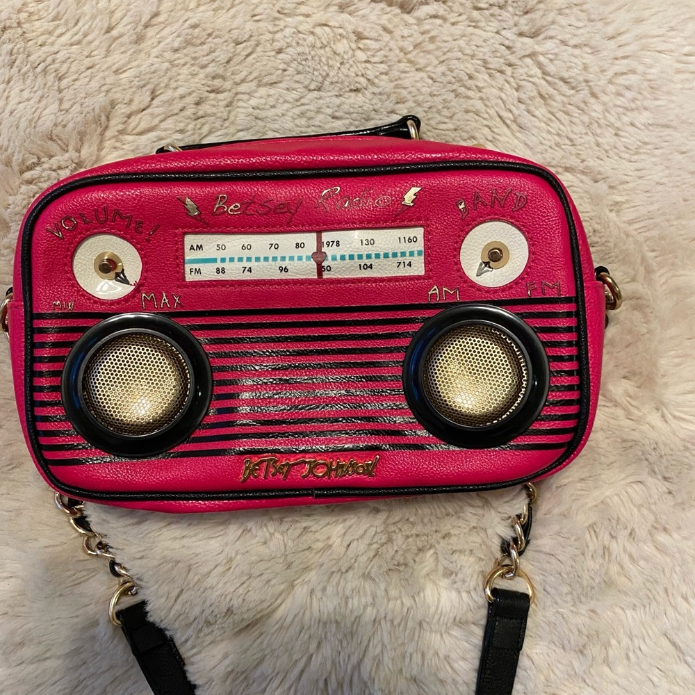 Betsey Johnson radio crossbody purse